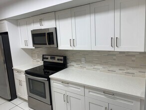 3026 30th Ln in Greenacres, FL - Building Photo - Building Photo