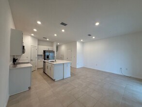 5751 Archipelago St in Nokomis, FL - Building Photo - Building Photo