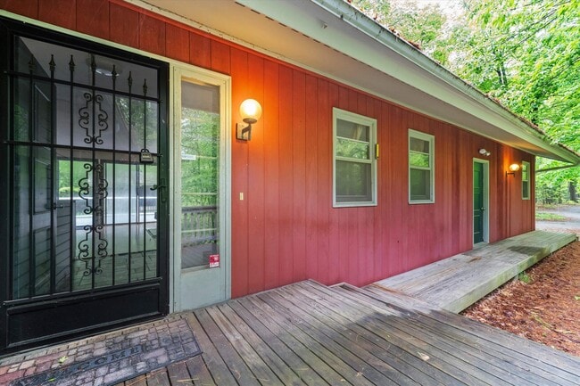 71 Wheeler Rd in Hollis, NH - Building Photo - Building Photo