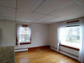 32 Ruggles St-Unit -4 in Westborough, MA - Foto de edificio - Building Photo