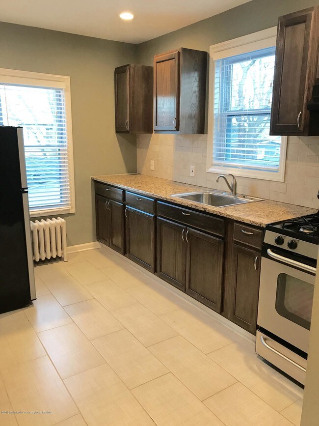 410 Park Pl Ave-Unit -#2- 2nd Floor in Bradley Beach, NJ - Building Photo - Building Photo