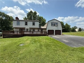 3496 Lawrence Banet Rd in Floyds Knobs, IN - Building Photo - Building Photo
