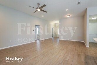 318 Fox Water Trail in St. Augustine, FL - Foto de edificio - Building Photo