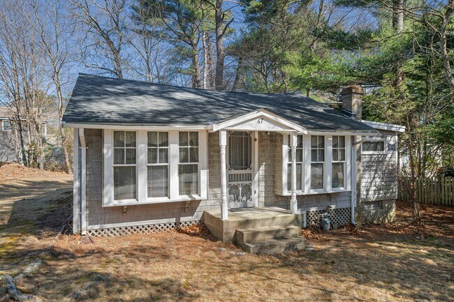 67 Priscilla Ave in Duxbury, MA - Foto de edificio - Building Photo