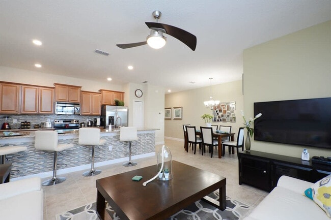 4879 Clock Tower Dr in Kissimmee, FL - Building Photo - Building Photo