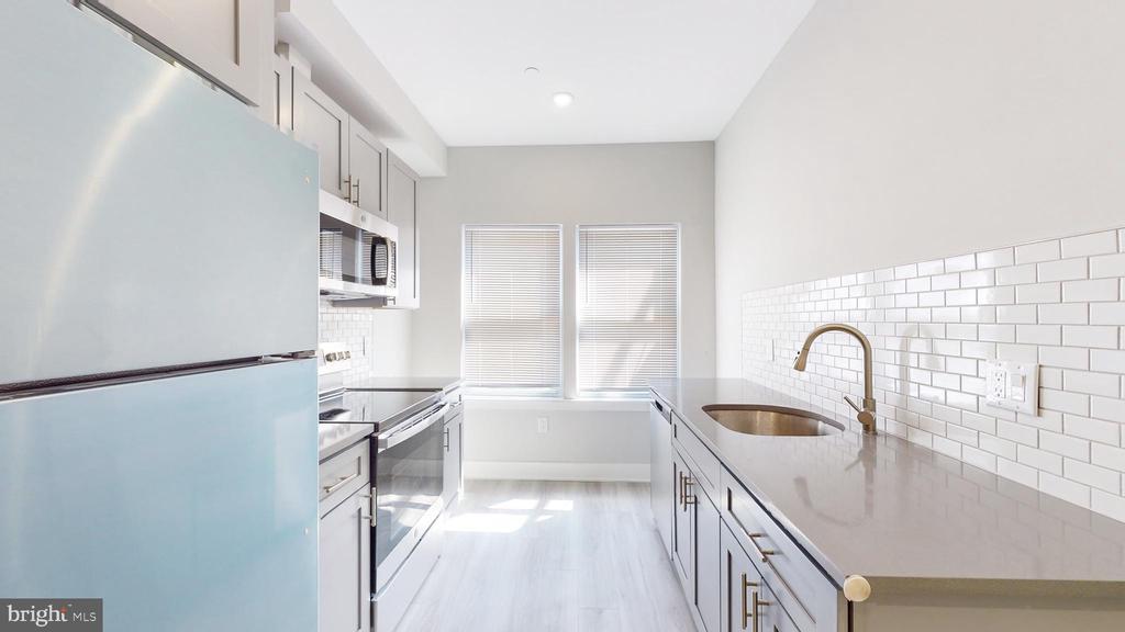 650 N 36th St-Unit -1 in Philadelphia, PA - Building Photo