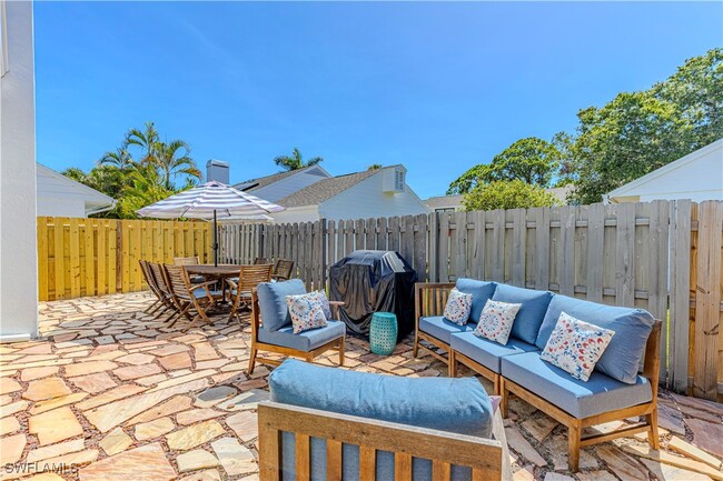 property at 870 Meadowland Dr