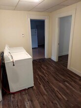 55 Bradbury St, Unit 2 in Old Town, ME - Foto de edificio - Building Photo