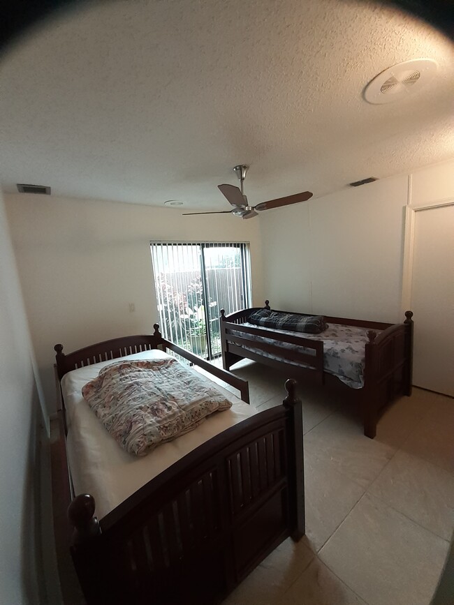 2482 SE Drayton Rd in Port St. Lucie, FL - Building Photo - Building Photo