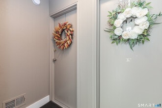 13 Quincy Close in Ridgefield, CT - Building Photo - Building Photo