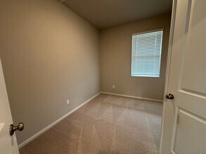20628 Kira Dr in Bend, OR - Building Photo - Building Photo