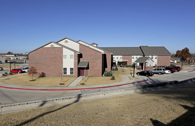 Heartland Village in Sand Springs, OK - Building Photo - Building Photo