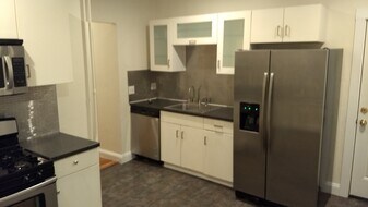108 Hyde Park Ave, Unit 3 in Boston, MA - Building Photo