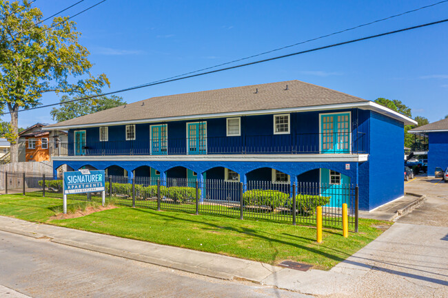 Signature One Apartments in Baton Rouge, LA - Building Photo - Building Photo