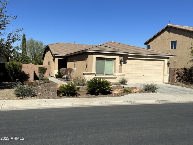 property at 946 Basswood Ave
