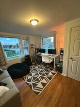 4945A S Lake Dr in Cudahy, WI - Foto de edificio - Building Photo