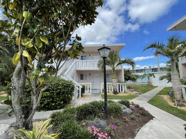 221 SE 1st Ave in Boynton Beach, FL - Building Photo - Building Photo