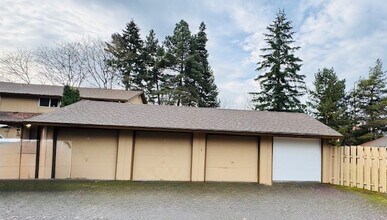 3821 NW Chemult Pl, Unit 3821 in Portland, OR - Building Photo - Building Photo