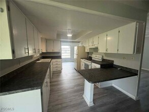 8281 Sevigny Dr in North Fort Myers, FL - Building Photo - Building Photo