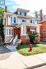 11 Eastbourne Ave in Hamilton, ON - Building Photo - Building Photo