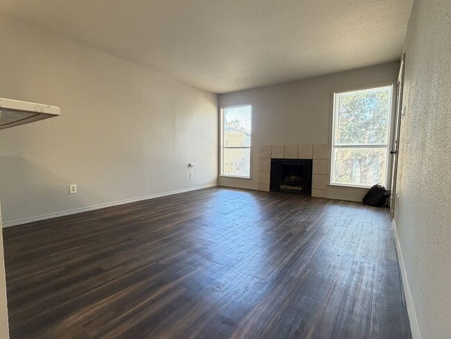 10001 Westpark Dr in Houston, TX - Foto de edificio - Building Photo