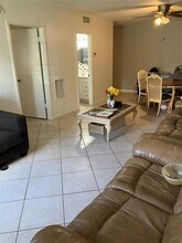 669 W Oakland Park Blvd in Wilton Manors, FL - Building Photo - Building Photo