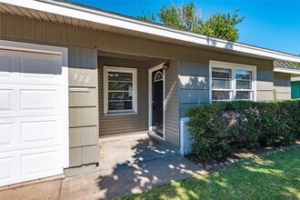 322 24th Ave N in Texas City, TX - Building Photo - Building Photo