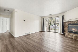 3600 S Pierce St in Lakewood, CO - Building Photo - Building Photo