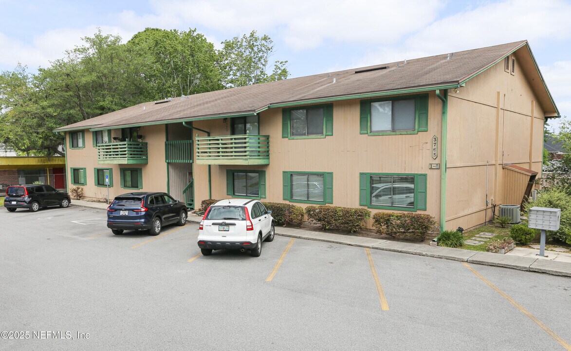 3765 Crown Point Rd in Jacksonville, FL - Building Photo