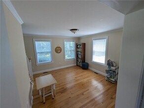 20 Vanderbilt Ln in Portsmouth, RI - Building Photo - Building Photo