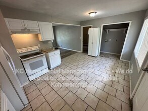 10812 Newton Ave in Kansas City, MO - Building Photo - Building Photo