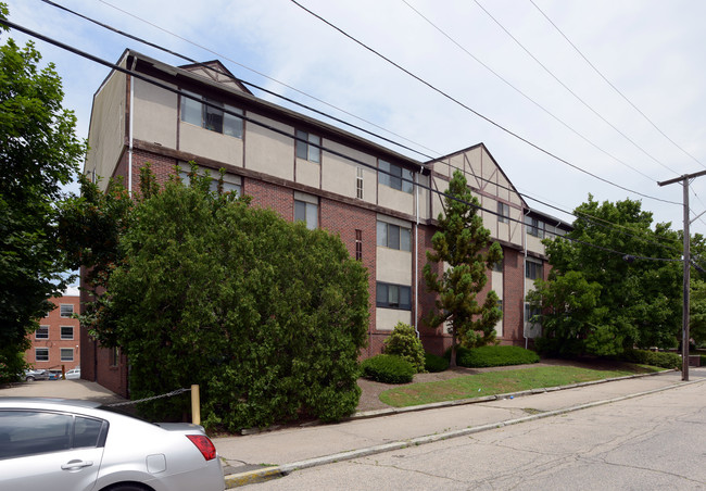 Stenton Manor in Providence, RI - Building Photo - Building Photo