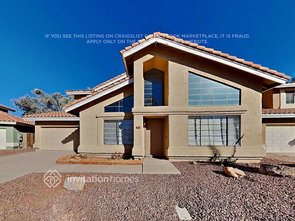 42 W Hancock Ave in Gilbert, AZ - Building Photo