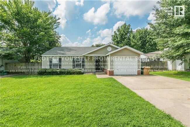3161 W Oakfield St in Fayetteville, AR - Building Photo - Building Photo