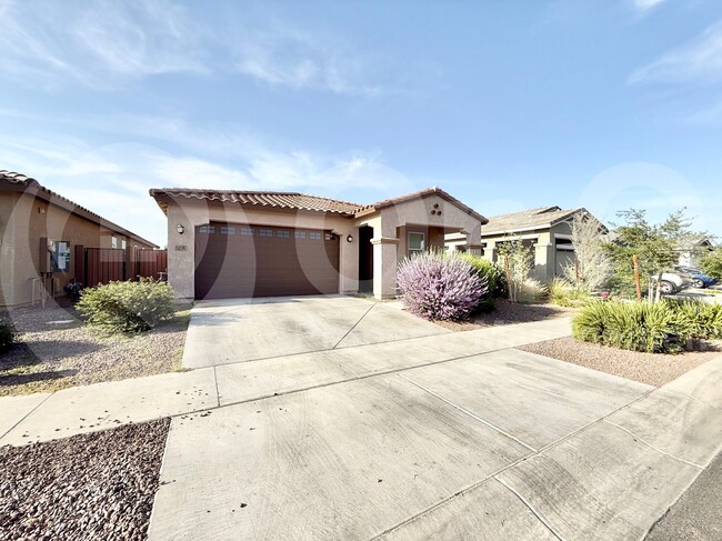 property at 1236 E Irwin Ave