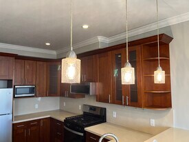 337 Lakeview Ave in San Francisco, CA - Building Photo