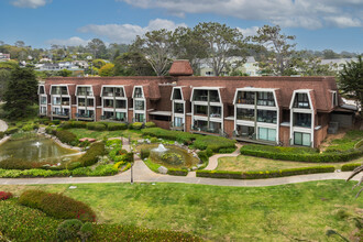 Ocean Windows in Del Mar, CA - Building Photo - Building Photo