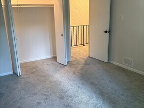 410 Sunnybrook Ln in Wheaton, IL - Building Photo - Building Photo