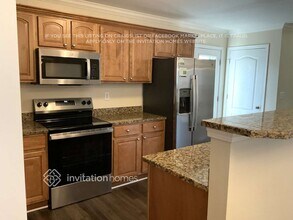 2504 Blue Moss Dr in Dallas, NC - Foto de edificio - Building Photo