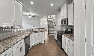 1924 Dillon Dr in Lithonia, GA - Building Photo - Building Photo