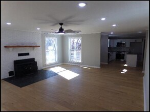 912 Bumpus Rd in Alexander, AR - Building Photo - Building Photo