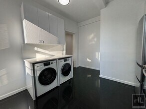 WEST 68 STREET, Unit PHE in New York, NY - Foto de edificio - Building Photo