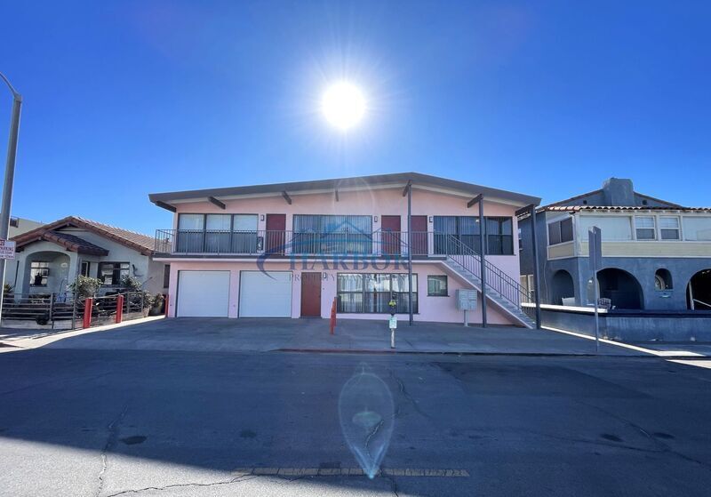 36 10th St in Hermosa Beach, CA - Building Photo