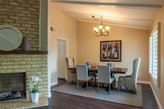 5271 Gould Ave in La Cañada Flintridge, CA - Building Photo - Building Photo