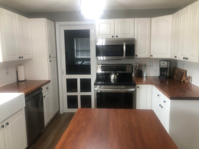 404 Isbill Rd in Chattanooga, TN - Foto de edificio - Building Photo