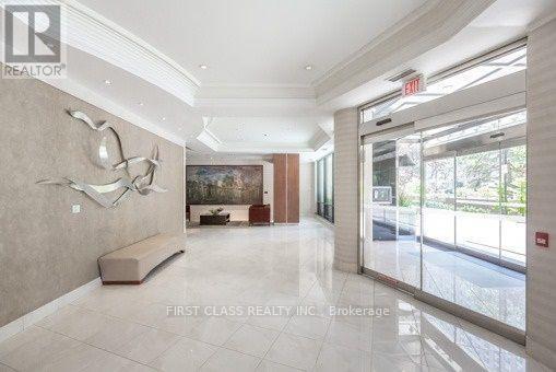 300-2300 Bloor St E in Toronto, ON - Building Photo - Building Photo