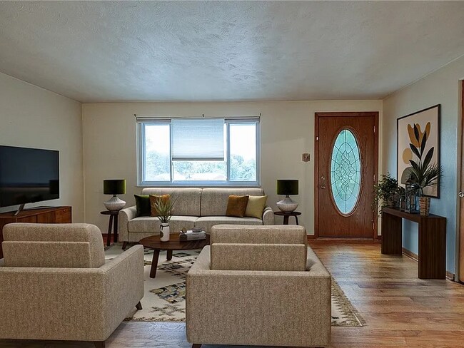 1425 Willoughby St in Pittsburgh, PA - Foto de edificio - Building Photo