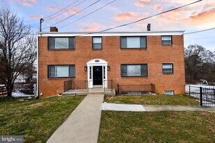 8208 Bellefonte Ln in Clinton, MD - Building Photo
