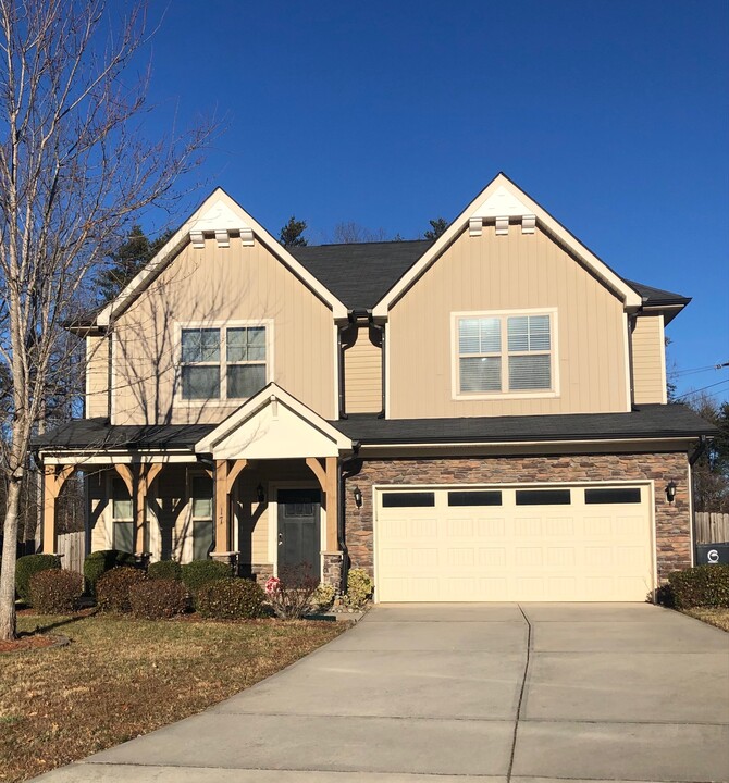 17 Bricklin Ct in Greensboro, NC - Building Photo