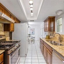 3822 W Calgary Ct in Irving, TX - Building Photo - Building Photo